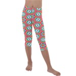 Hexagons and stars pattern                                                             Kids  Lightweight Velour Capri Leggings