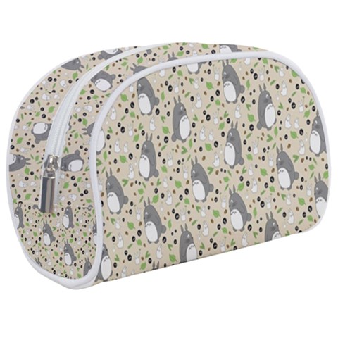 Pattern My Neighbor Totoro Make Up Case (Medium) from ArtsNow.com