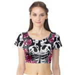 black and white rose sugar skull Short Sleeve Crop Top