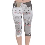 Cute Cats Seamless Pattern Velvet Capri Leggings 