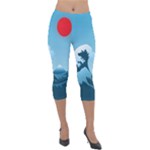 Minimalism Great Wave Off Kanagawa Lightweight Velour Capri Leggings 