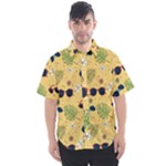 Seamless Pattern Of Sunglasses Tropical Leaves And Flowers Men s Short Sleeve Shirt