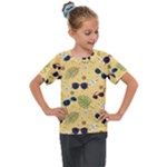 Seamless Pattern Of Sunglasses Tropical Leaves And Flowers Kids  Mesh Piece T-Shirt