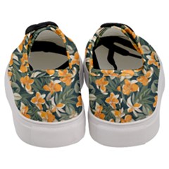 Women s Classic Low Top Sneakers 