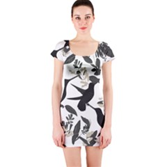 Short Sleeve Bodycon Dress Front Short Sleeve Bodycon Dress Front