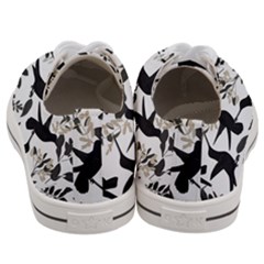 Men s Low Top Canvas Sneakers 