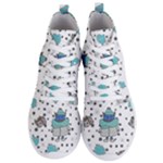 Little Cow Christmas  Men s Lightweight High Top Sneakers