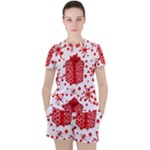 Cute Gift Boxes Women s T-Shirt and Shorts Set