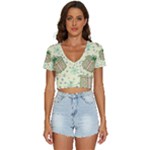 Purple Gifts On A Holy Night   V-Neck Crop Top