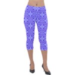 Decor Pattern Blue Curved Line Lightweight Velour Capri Leggings 