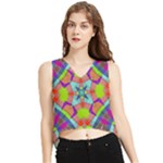 Farbenpracht Kaleidoscope Pattern V-Neck Cropped Tank Top