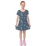 Bons Foot Prints Pattern Background Kids  Short Sleeve Velvet Dress