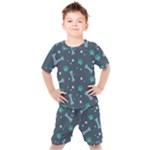 Bons Foot Prints Pattern Background Kids  T-Shirt and Shorts Set