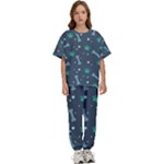 Bons Foot Prints Pattern Background Kids  T-Shirt and Pants Sports Set