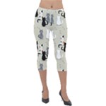 Cute Cat Seamless Pattern Lightweight Velour Capri Leggings 