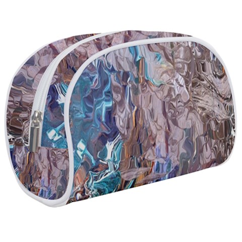 Abstract blend V Make Up Case (Medium) from ArtsNow.com