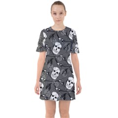 Sixties Short Sleeve Mini Dress 