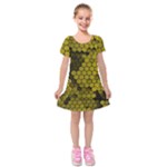 Yellow Hexagons 3d Art Honeycomb Hexagon Pattern Kids  Short Sleeve Velvet Dress