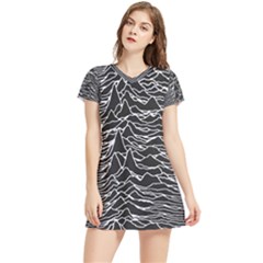 Short Sleeve V-Neck Dress 