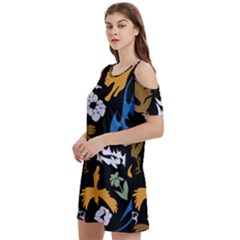 Women s Cold Shoulder Round Neck Mini Dress 
