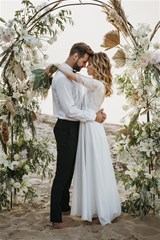 bride groom having their wedding beach2