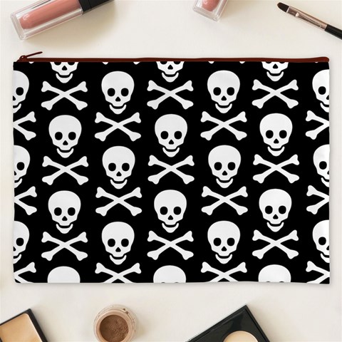 Skull and Crossbones Cosmetic Bag (XXXL) from ArtsNow.com Front