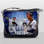 Derek Jeter New York Yankees 16597807 1024 768 Messenger Bag