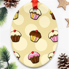 Colorful cupcakes pattern Oval Ornament (Two Sides) from ArtsNow.com Front