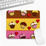 Love cupcakes Large Mousepads