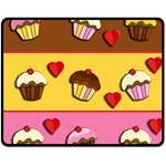 Love cupcakes Double Sided Fleece Blanket (Medium) 