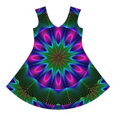 Star Of Leaves, Abstract Magenta Green Forest Short Sleeve V Front
