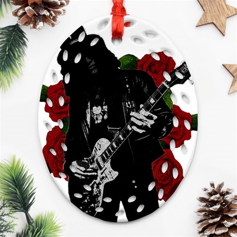 Slash Ornament (Oval Filigree) from ArtsNow.com Front