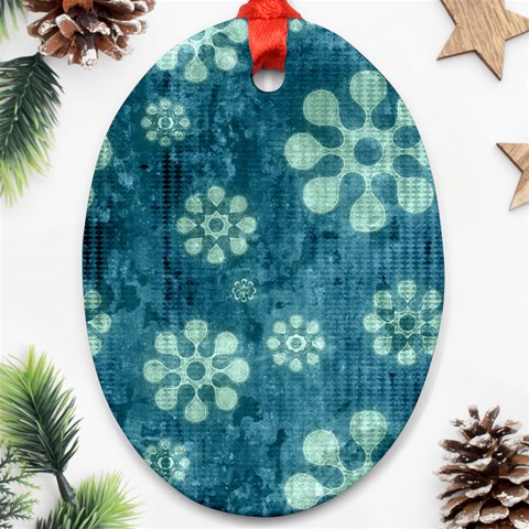 Snow Flake Art Ornament (Oval) from ArtsNow.com Front