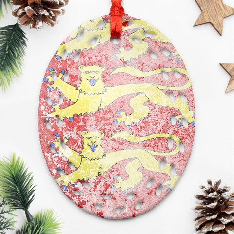 England Coa Ornament (Oval Filigree) from ArtsNow.com Front