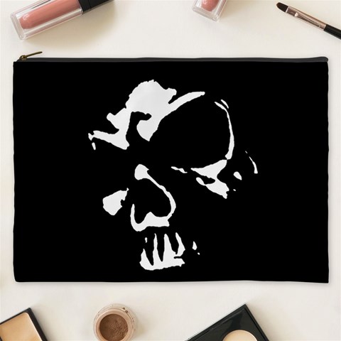 Gothic Skull Cosmetic Bag (XXXL) from ArtsNow.com Front
