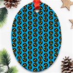 0059 Comic Head Bothered Smiley Pattern Ornament (Oval)