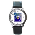 a phi que Round Metal Watch