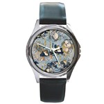 Famous heroes of the kabuki stage played by frogs  Round Metal Watch