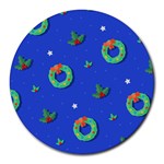 Christmas pattern with wreaths Round Mousepads