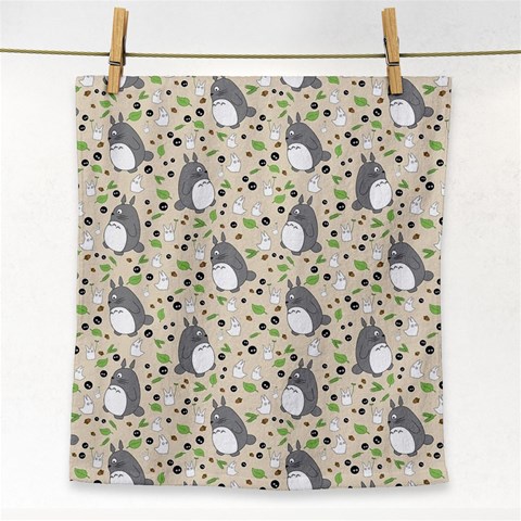 Pattern My Neighbor Totoro Face Towel from ArtsNow.com Front