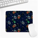 Monster-alien-pattern-seamless-background Small Mousepad