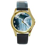 32 Round Gold Metal Watch