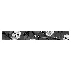 Skull Skeleton Pattern Texture Make Up Case (Medium) from ArtsNow.com Zipper Front