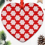 Christmas Snowflakes Background Pattern Ornament (Heart)
