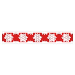 Christmas Snowflakes Background Pattern Make Up Case (Medium) from ArtsNow.com Zipper Front