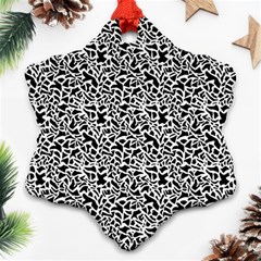 Black White Giraffe Pattern Snowflake Ornament (Two Sides) from ArtsNow.com Back