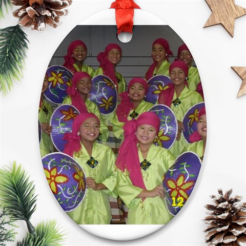 SDC10129 Ornament (Oval) from ArtsNow.com Front