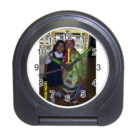 SDC10131 Travel Alarm Clock from ArtsNow.com Front