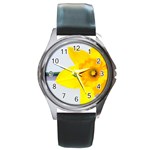 n Round Metal Watch