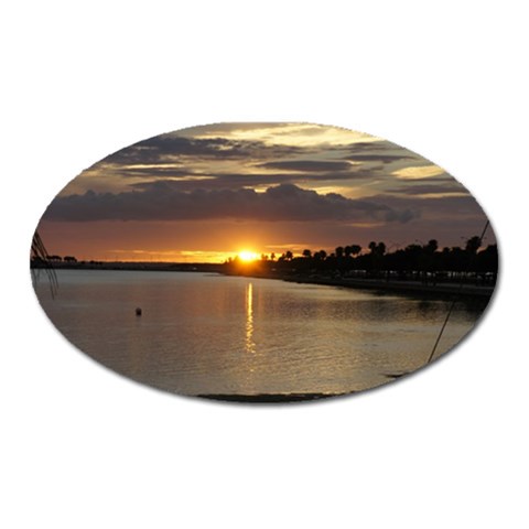 Tampa Magnet (Oval) from ArtsNow.com Front